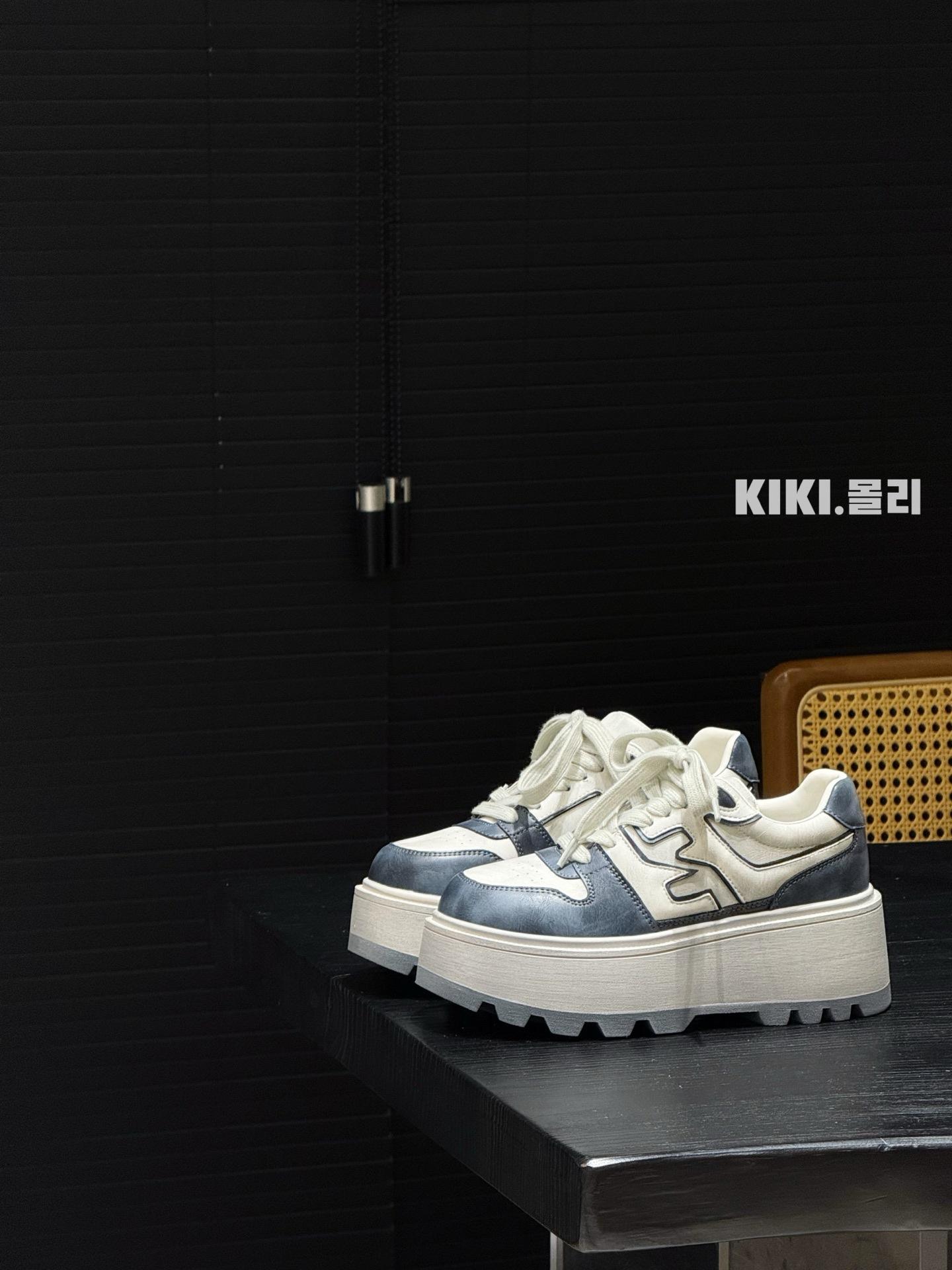 

European Station leather platform white shoes women s 2025 autumn new muffin sole heightening lace-up casual versatile board shoes 39