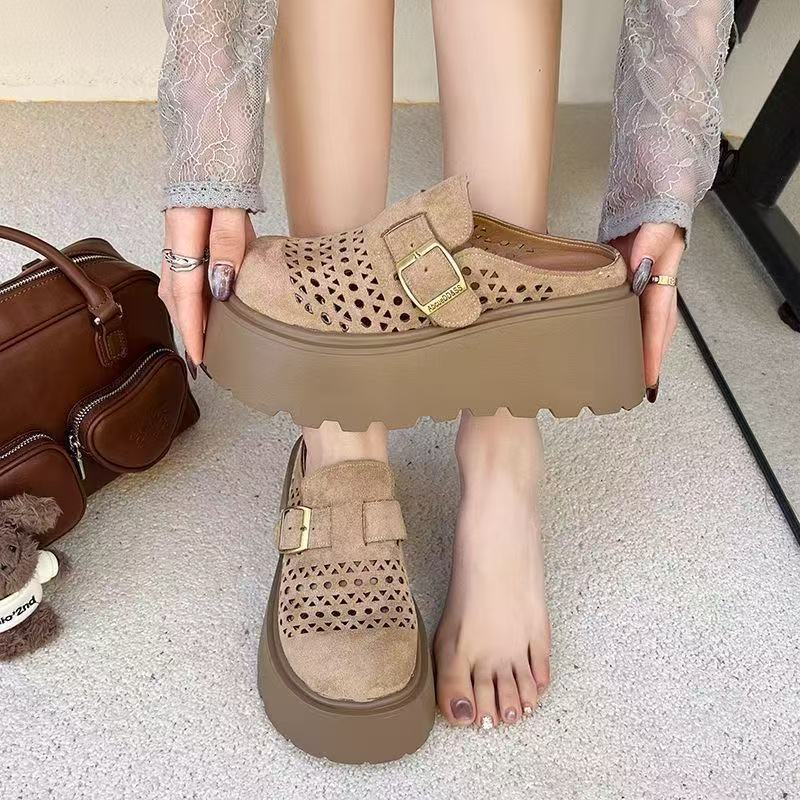 Internet celebrity retro hollow breathable bag head half slippers women 2025 frosted leather muffin thick bottom wear a pedal slippers
