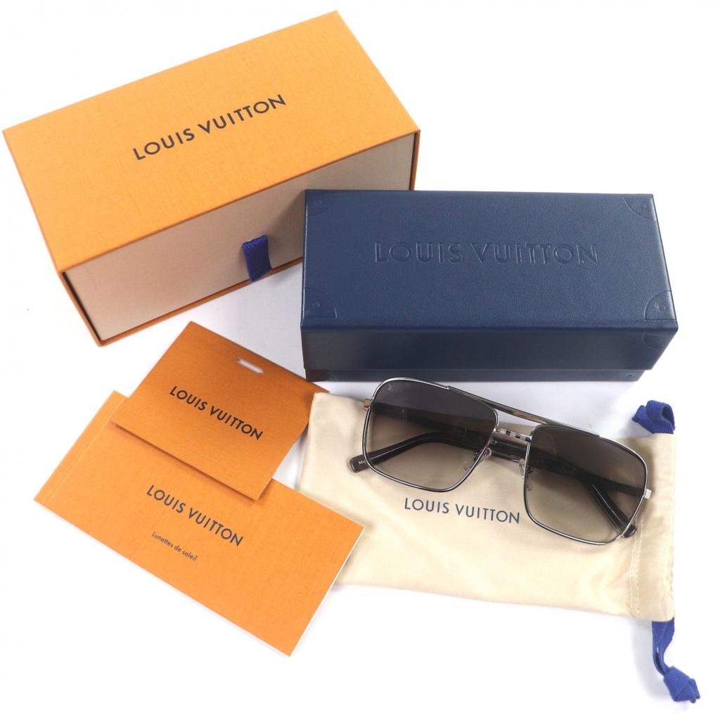 Excellent LOUIS VUITTON sunglasses Attitude Current product Silver mens Z0260U Used