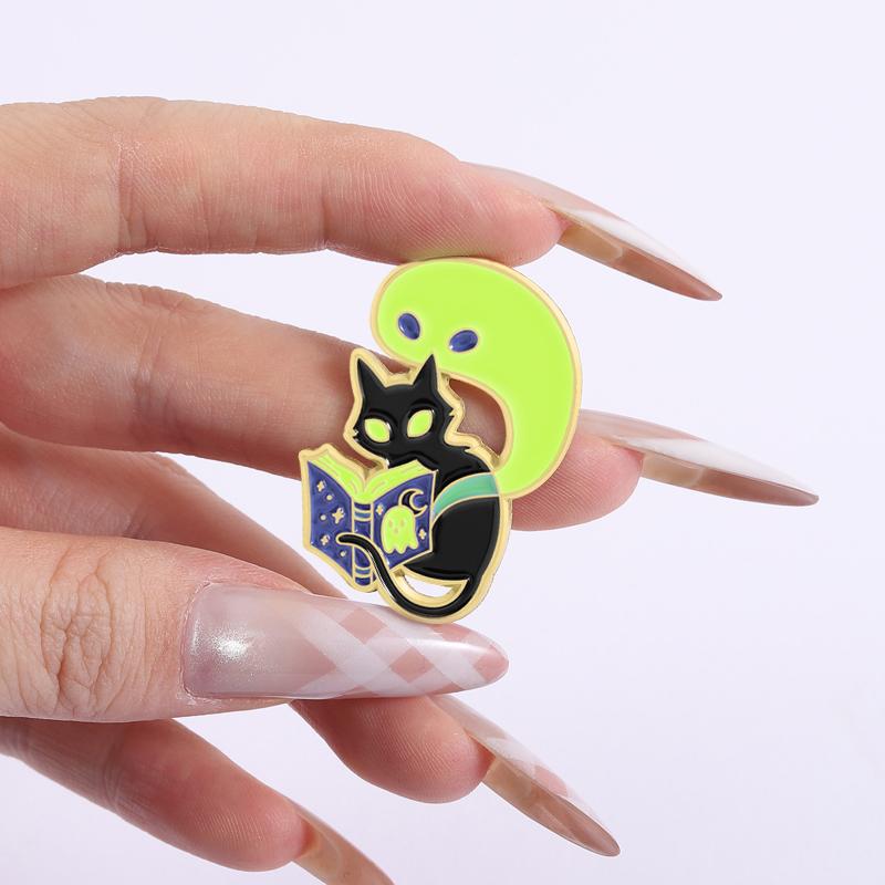 Cat Ghost Reading Enamel Pins Luminous Boo Book Brooches Lapel Badges Clothes Funny Cartoon Punk Jewelry Gift for Friends