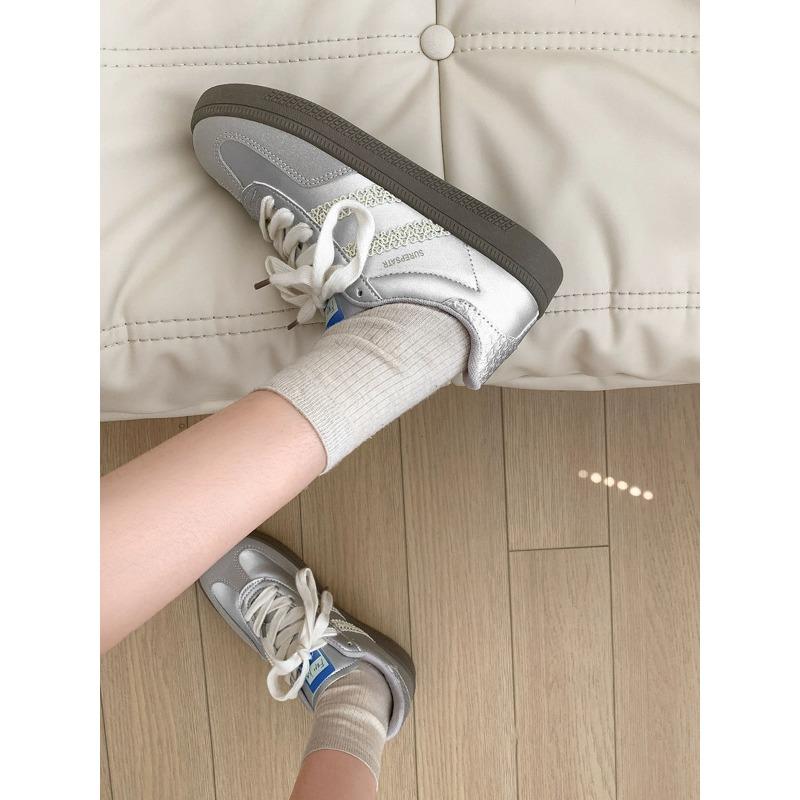 Damen Retro Low-Top Sneaker Color Block Schnürung Lässige Trainer Atmungsaktive Flache Schuhe für den täglichen Gebrauch