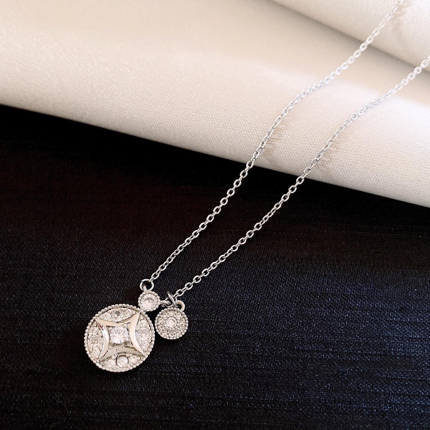 Позолоченное ожерелье-подвеска  Звездопад  с цирконами - Элегантное модное украшение для женщин