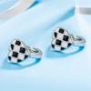 Chessboard Grid Love Earrings High -level Sensor Ear Buckle Black and White Plaid Tick Temperament Temperament