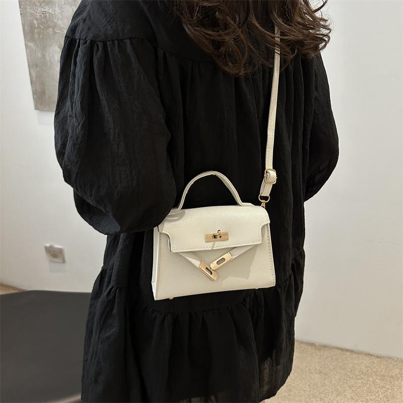 Summer New Small Bag Women's Bag 2024 Summer New Trendy Fashion Simple Messenger Bag Casual Retro Handbag