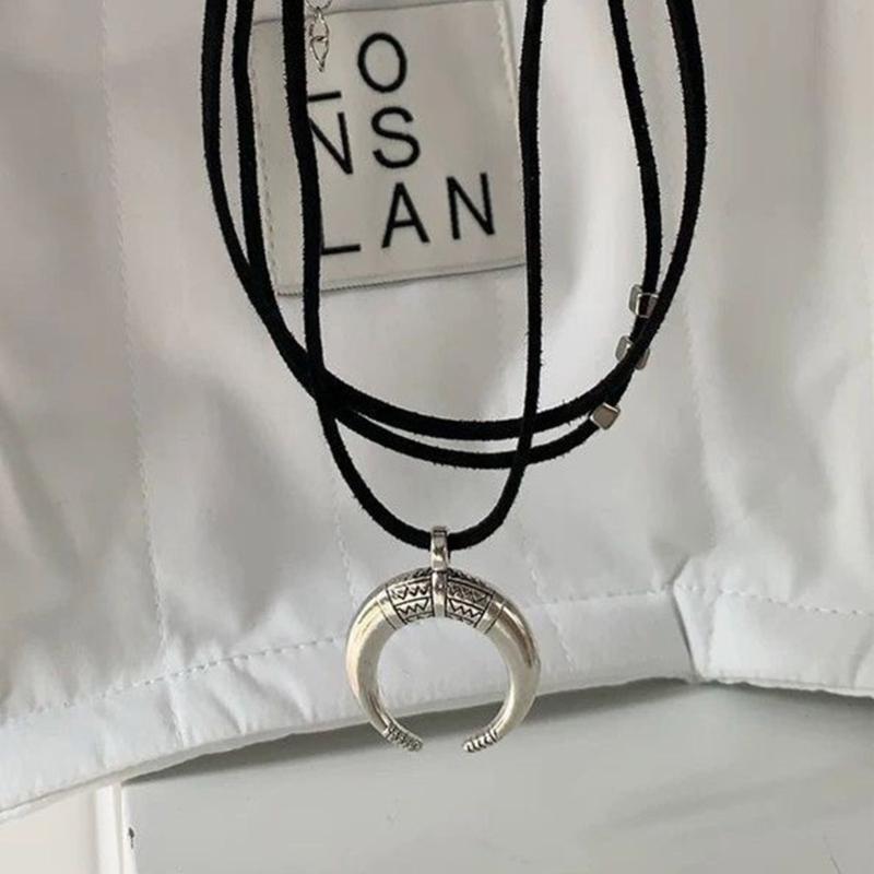 Μοντέρνο Κολιέ με Κρεμαστό Κέρατο Φεγγαριού Αλυσίδα Πολλαπλών Στρώσεων Απλά Κοσμήματα Αλυσίδα Κλείδας Στρωτό Choker Δώρο