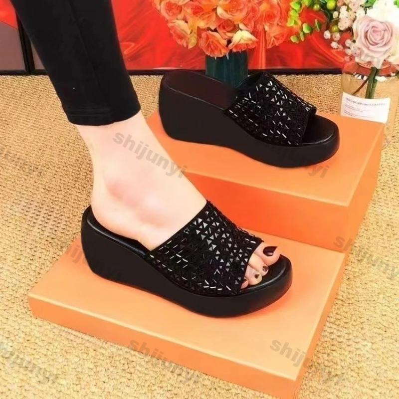 Fashion Women Chunky Platform Slippers Summer Thick Bottom Diamond Wedge Heels Sandals Woman Non Slip Outdoor Flip Flops Plus Size 43