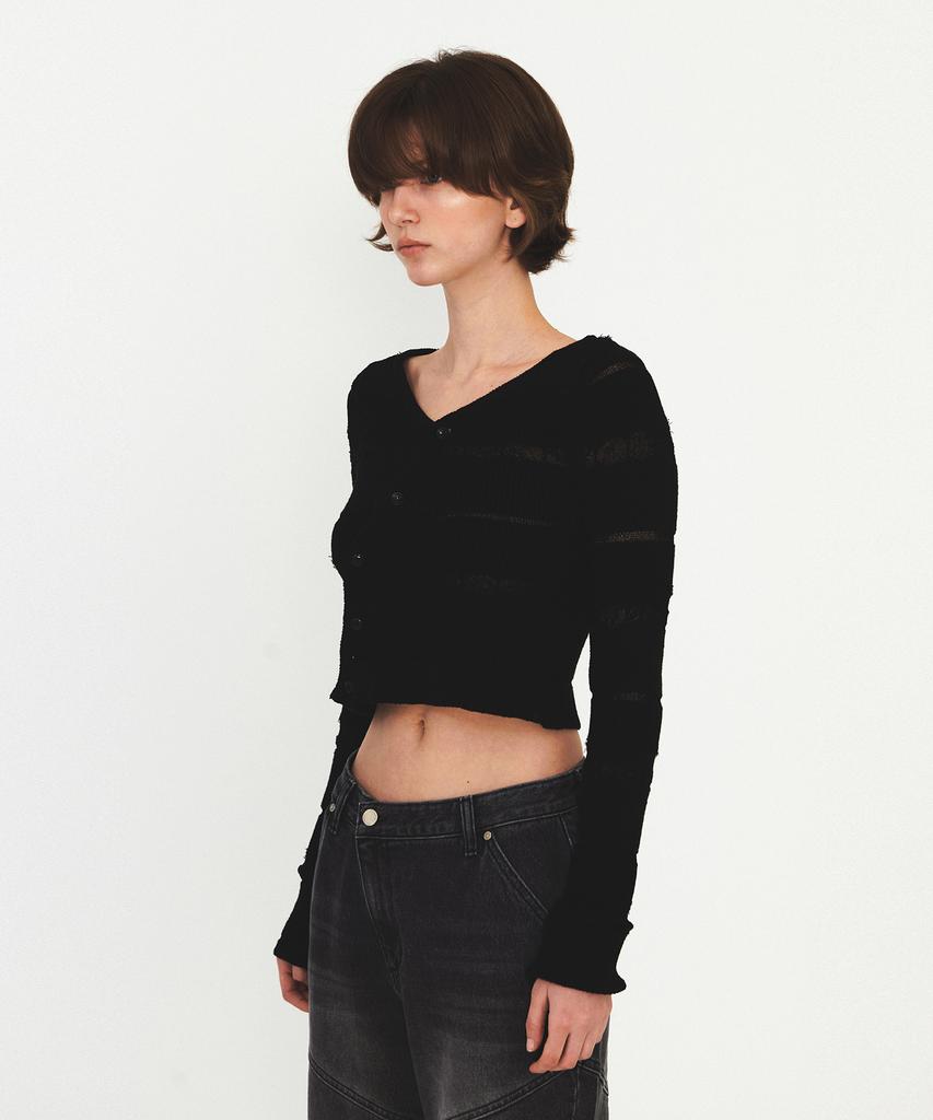 Daiaegeuneol Stripe Diagonal Button Knit (Black)