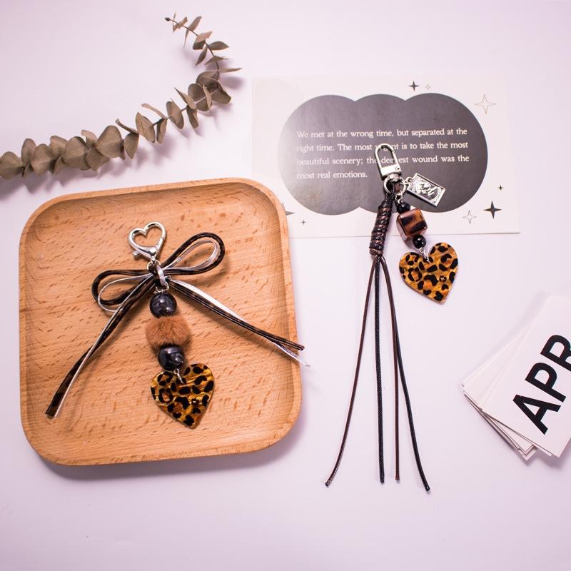 1Pcs Leopard Heart Phone Key Chains Charm Strap Girl Gift Cute Chain Lanyard Pendant For Smartphone