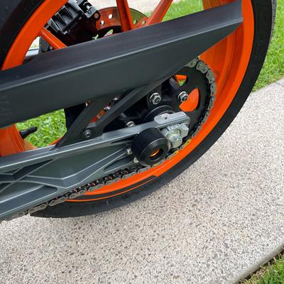 For KTM DUKE 125 200 2012-2018 DUKE 250 2016 2017 2018 DUKE 390 RC 200 250 390 Front Rear Axle Wheel Protector Slider Crash