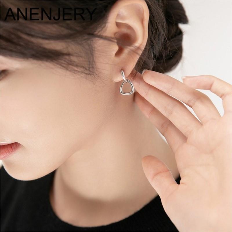 ANENJERY Metal Geometric Hoop Earring for Women Minimalist Small Circle Huggies Ear Buckle Fashion Jewelry Girls Gifts