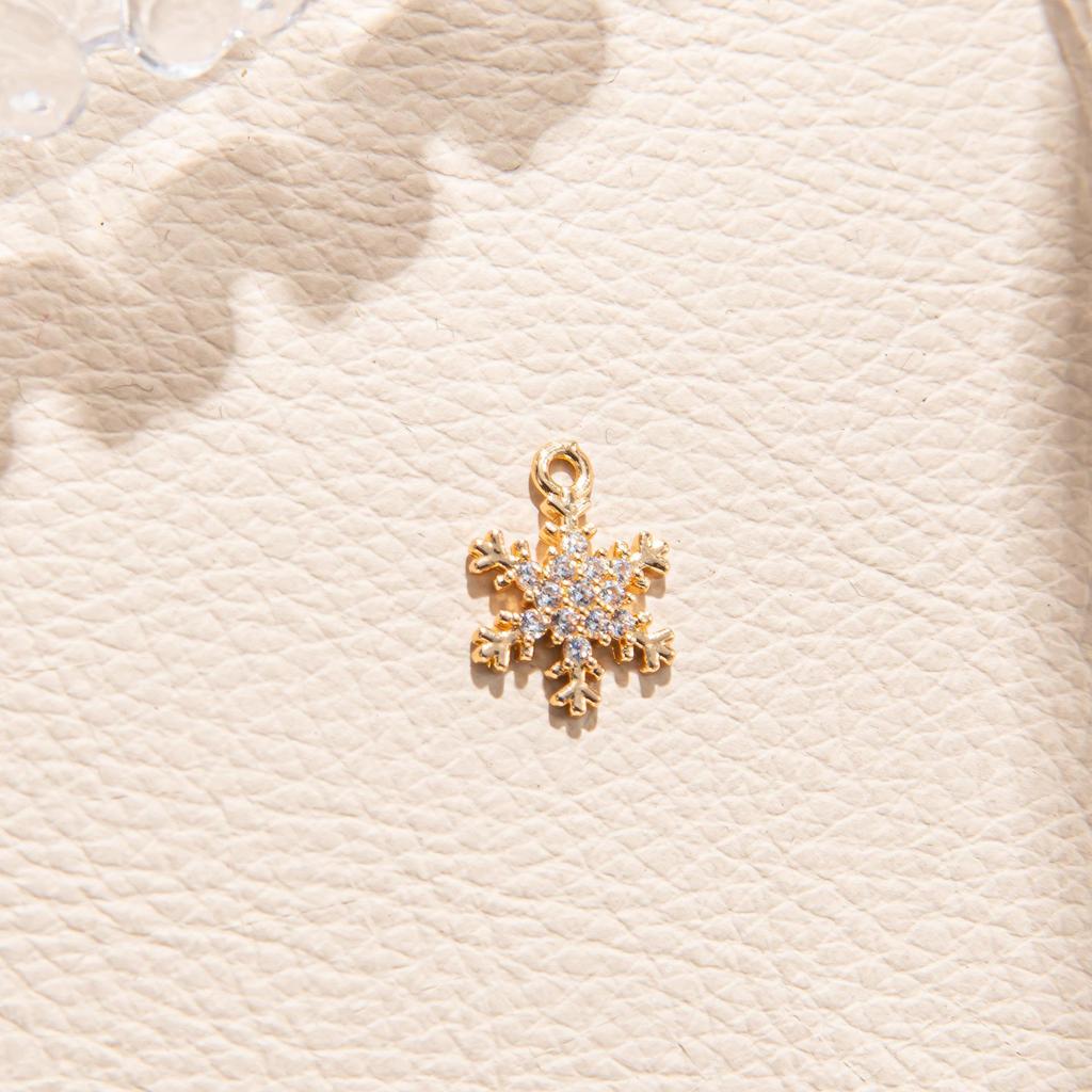 Sterling Silver Snowflake Zirconia Stud Earrings