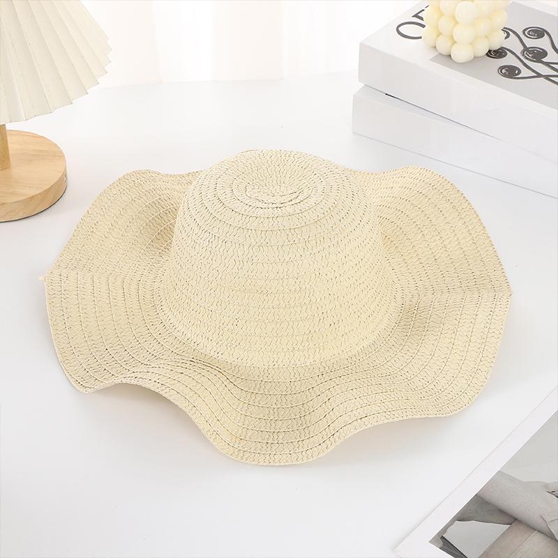 

Summer Beach Wavy Edge Wide Brim Straw Hat For Seaside Vacation Women Outdoor Sun Cap бежевый