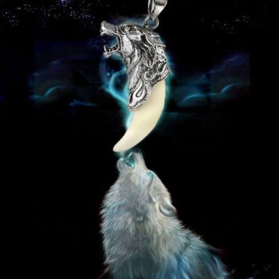 Круті сміливі чоловіки, намисто з кулоном із зубами голови вовка, владний ювелірний подарунок