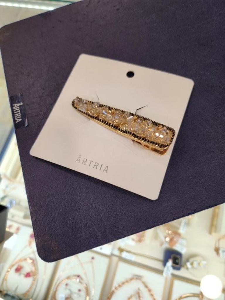 Atria Triangle Crystal Side Clip OSHHPCR0010IVF