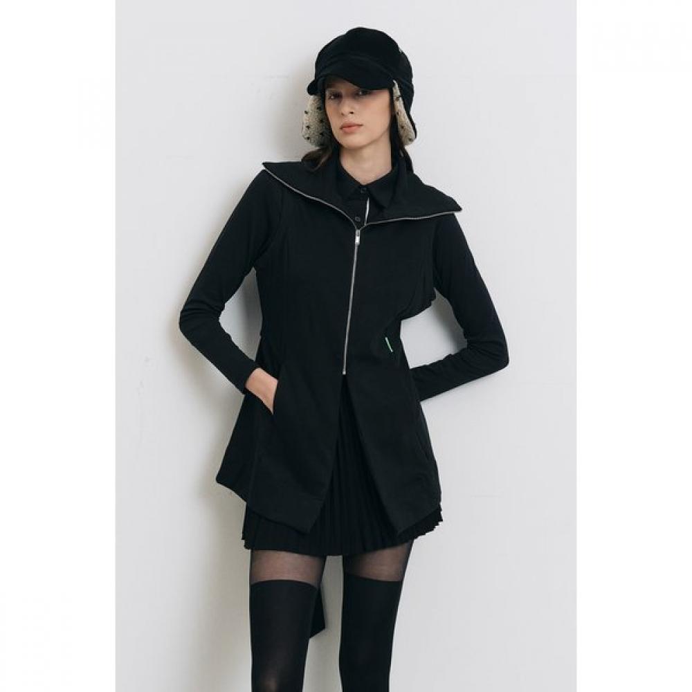 Жилет-безрукавка с большим воротником и поясом, черный, от Bermudagrass S