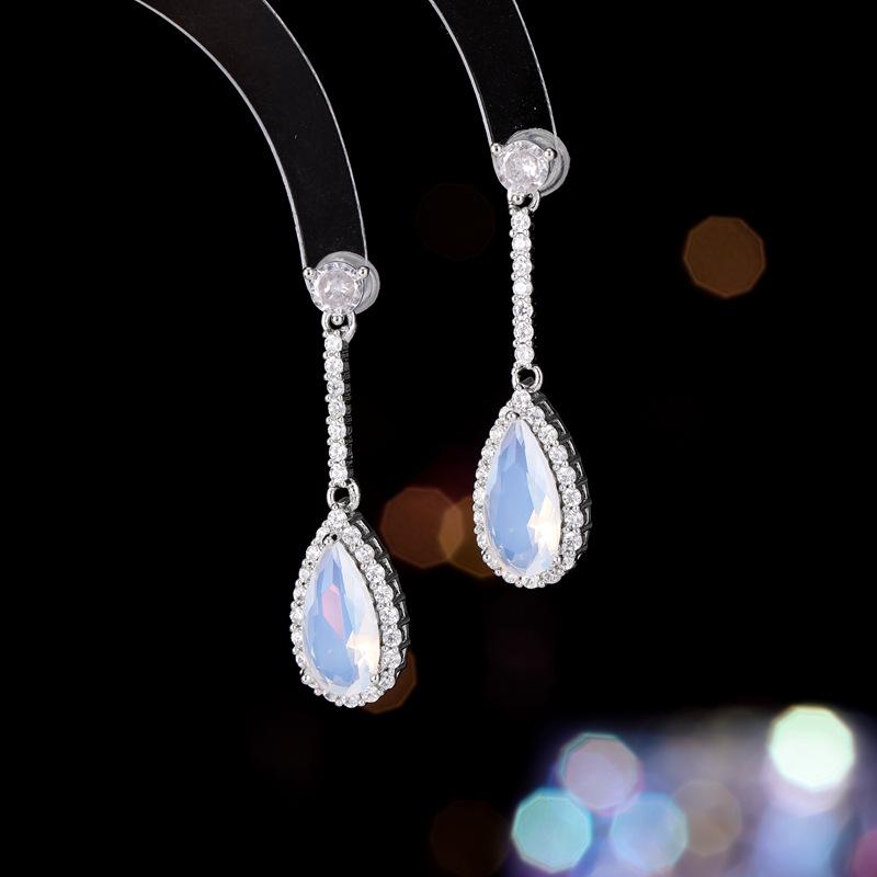 

S925 срібні сережки-голки взуття білі ніжні супер фея елегантні ніші простий протеїн циркон сережки краплі води