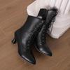 Korta klackskor för kvinnor Enfärgad spetsiga retro snidade korta stövlar Höst och vinter Nya stora kvinnor