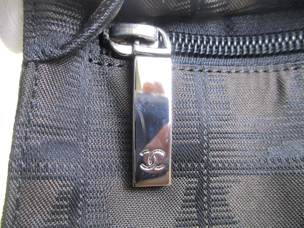 Authentische CHANEL Neue Reise Dunkelbraune Nylon-Canvas Umhängetasche Schultertasche #b101 Geöffnete Schachtel