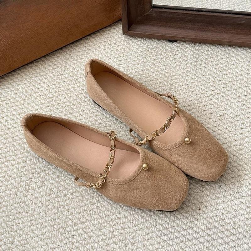 New Retro Single Women's Shoes with A Square Toe and Flat Top