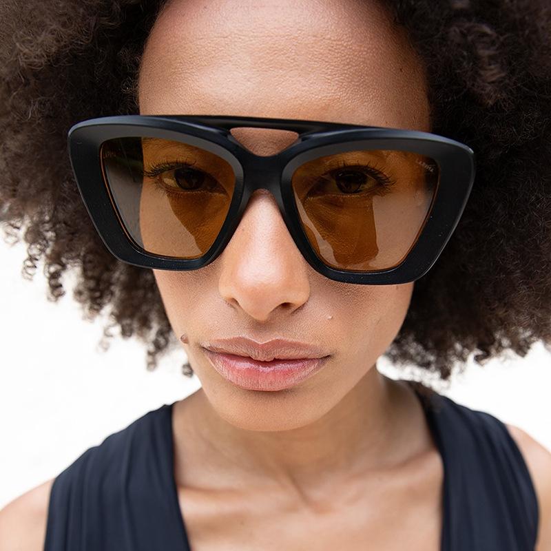 New Fashionable Square Sunglasses For Men And Women Irregular Sun Glasses Female Retro Unique Ocean Lens Big Eyewear