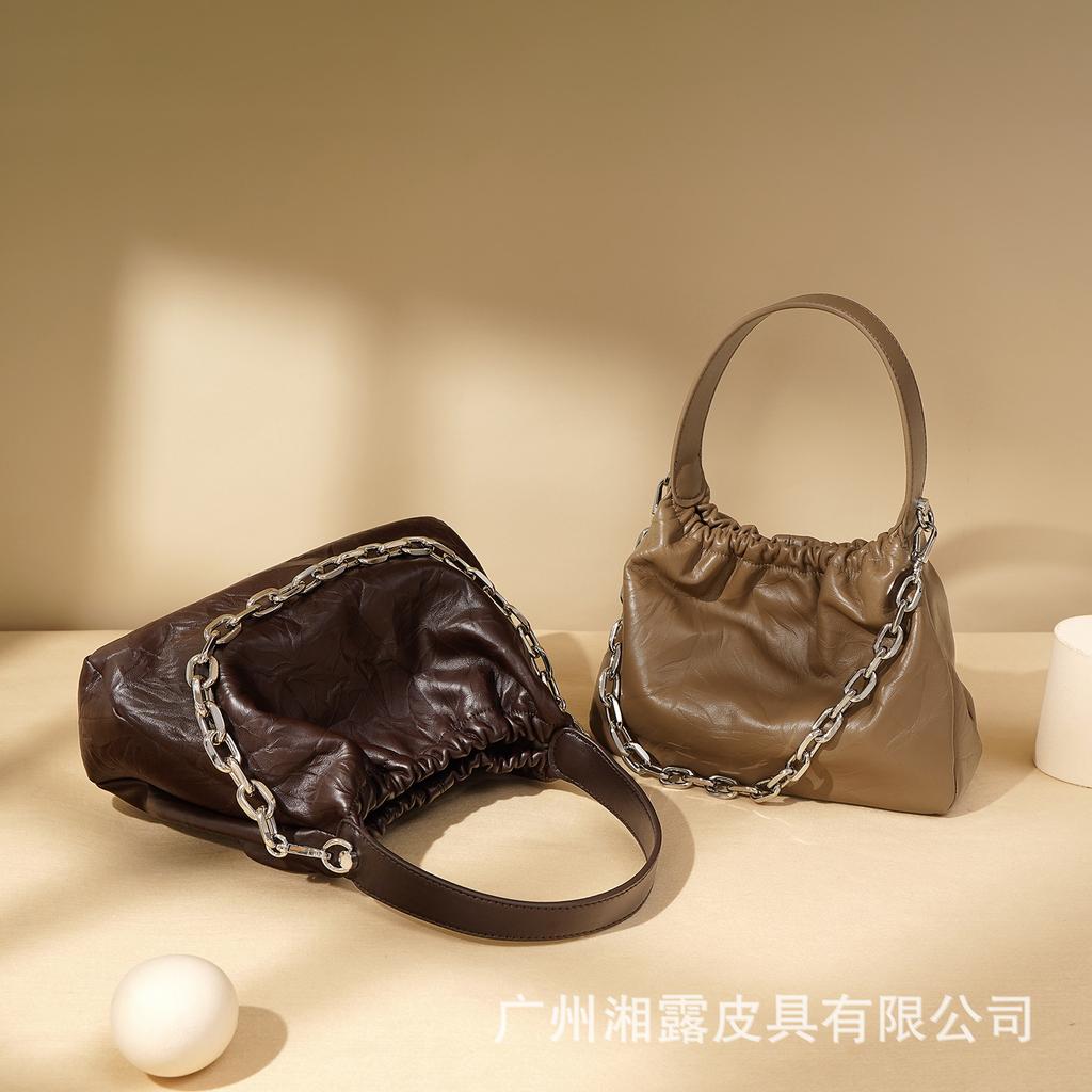 Textured Bag Women's Lazy Style New High-end Sense Large-capacity Commuting Versatile Pleated Cloud Bag Fashion Chain Oblique