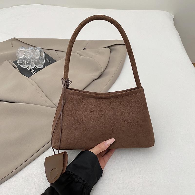 

2025 осень корейский инс нишевая сумка подмышку простая повседневная на плечо матовая модная сумка для матери и ребенка сумка-тоут