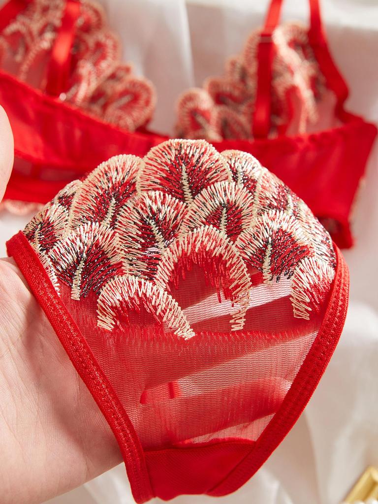 Europäisches & Amerikanisches Rotes Netz Besticktes Sexy Dessous-Set mit Durchsichtigem Blütenblatt-Höschen