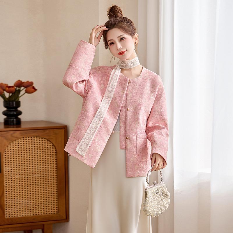 

Spring 2025 Women s Chinese-Style Embroidered Outerwear with Round Neck Design - Model HY1313 L (110-125 jin) рожевий