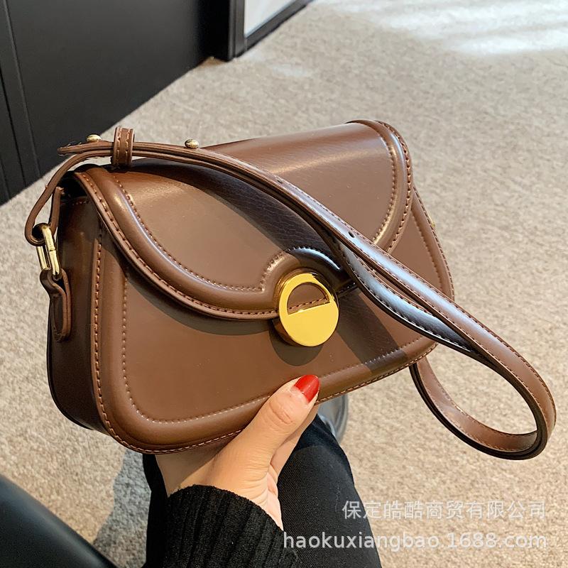 Bag 2025 New Trendy Girl Autumn and Winter Versatile Fashion Retro Niche Design Shoulder Messenger Bag Popular Small Square Bag
