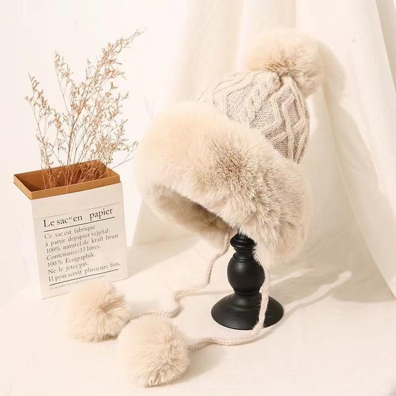 Autumn and Winter New Women's Hairball Plush Thermal Pullover Hat Student Cute Outdoor Cold-proof Fashion Knitted Wool Hat