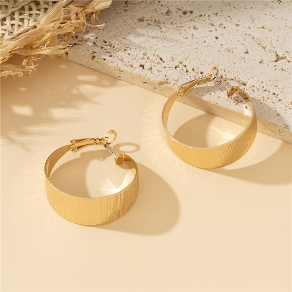 

Wide face earrings daily versatile light luxury light fashion sequined ring bright pearl turmeric simple versatile