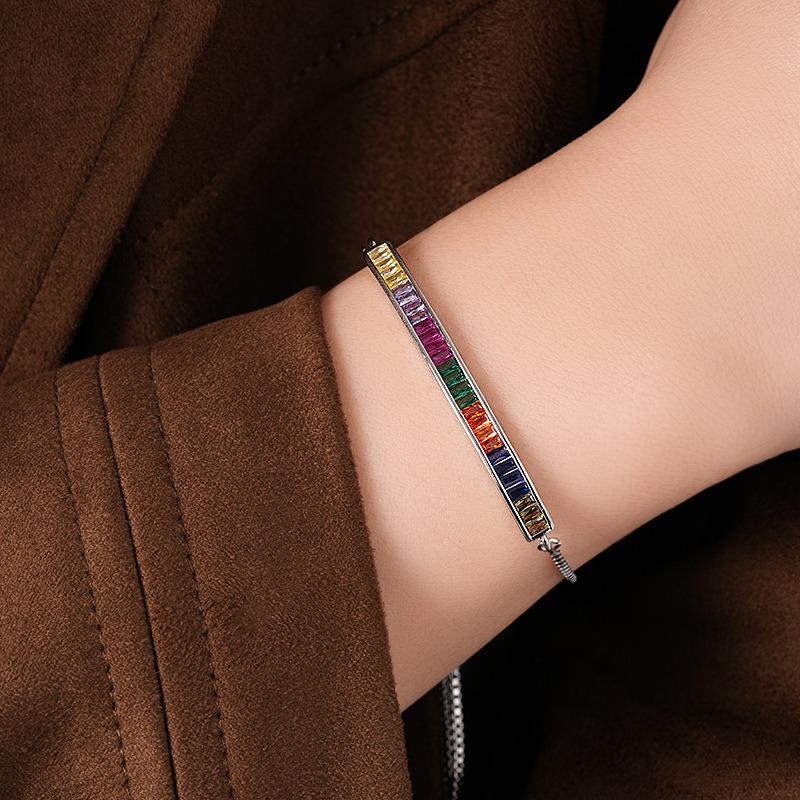 Zircon flower grid geometric opening bracelet exquisite light luxury retro bracelet niche high-end jewelry women