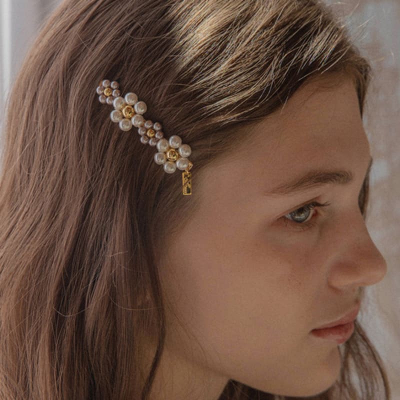 

Jean Paul Clarisse Mini Daisy Hairpin LFSL0292 black