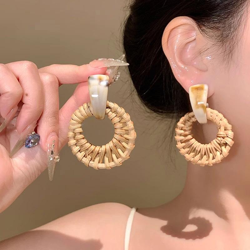 Silver needle resin rattan round pendant earrings niche exaggerated temperament earrings simple fashion versatile earrings