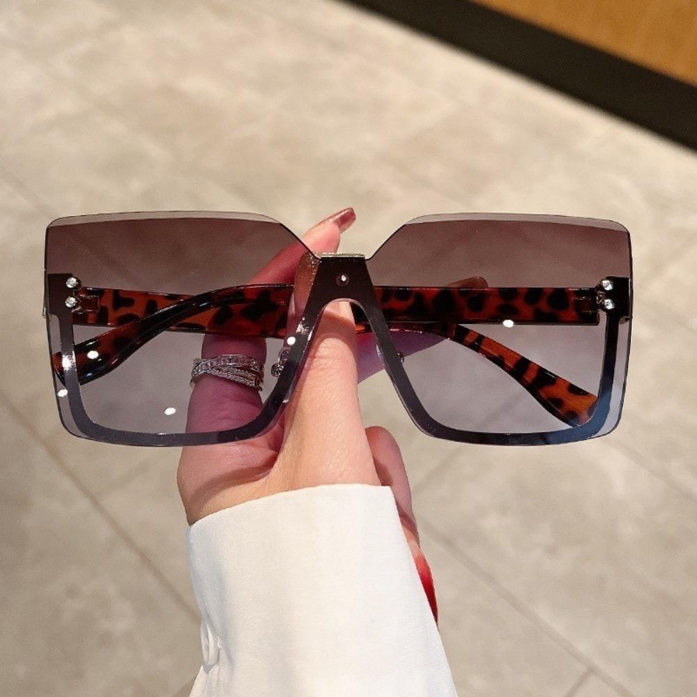 Large Frame Sunglasses for Men Women Unisex Eyewear UV400 Protection Ins Fashion Street Snap Personalized Sunshade Sunglass