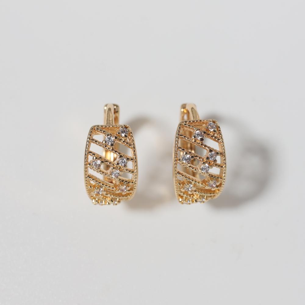 Golden Plated Hollow Zirconia Huggie Hoop Earrings for Women Jewelry Wedding Party Accessories