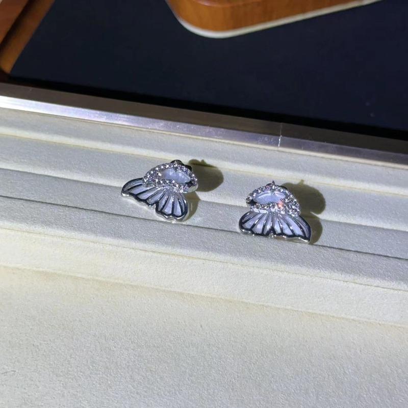 Fashion Butterfly Stud Earrings for Women Party Cute Vintage Golden Color White Enamel Oil Crystal Wings Statement Jewelry серебряный