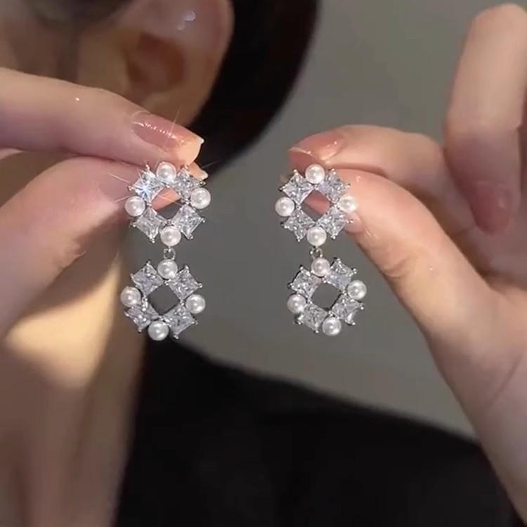 Retro Geometric Zircon Pearl Stud Earrings - Elegant, Trendy, Cool Style Celebrity Choice