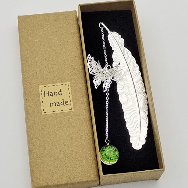 Popular Chinese Metal Feather Bookmark with Dried Flower and Butterfly Design - Perfect Teacher's Day Gift