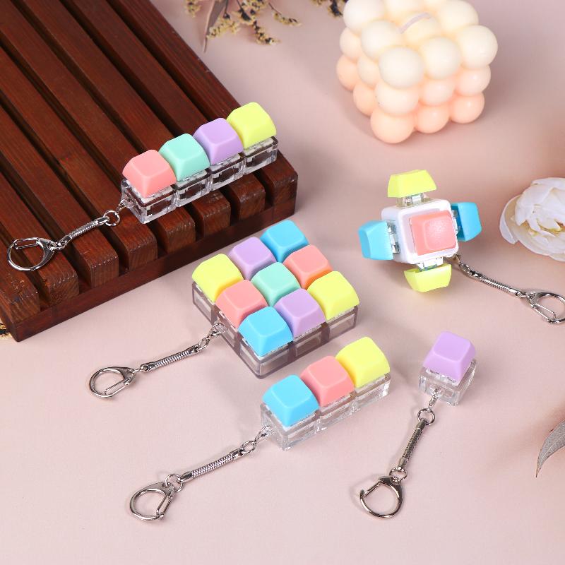 1Pcs Boys Girls Anti Stress Finger Keyboard Games Keychain Without Light 9 Keyboard Key Toy For Adults Antistress Toys