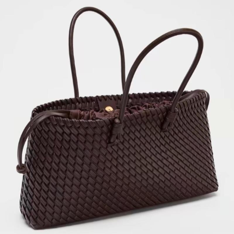 Luxury Shoulder Bag Brand Exquisite Woven Shopping Bag Stylish Simple Large Capacity Top Handle Handbag Women Commuter Tote Bag