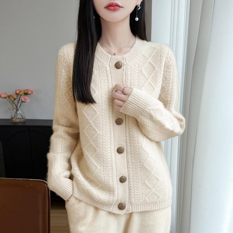 2026 Autumn/Winter Women's Pure Wool Cable Knit Cardigan Sweater - Thickened, Round Neck, Long Sleeve