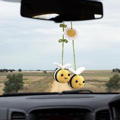Crochet Bee Car Hanging Decoration Auto Rearview Mirror Handmade Knitting Yarn Flower Honeybee Animal Hanging Ornament Pendant