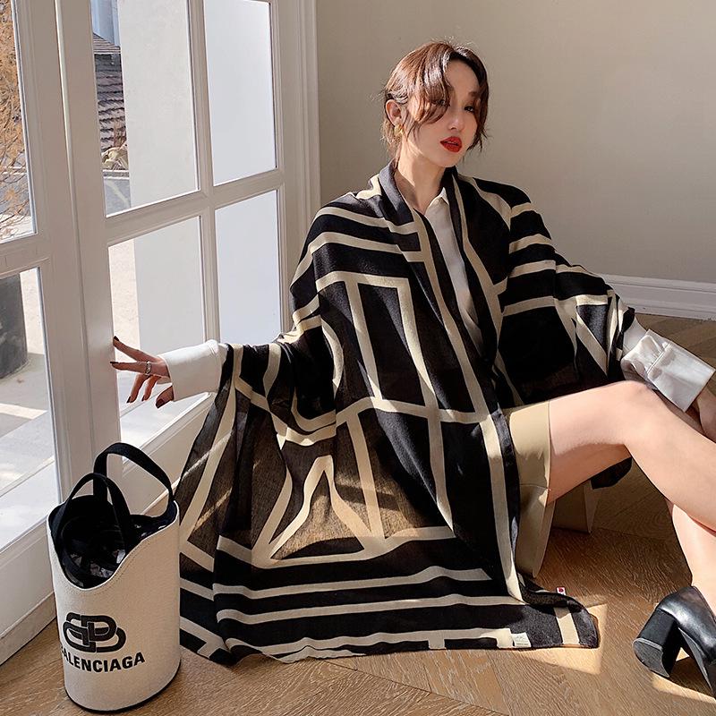 Versatile Women's Korean-Style Silk Scarf: Warm, Dual-Use Shawl for Sun Protection, Perfect for Spring and Autumn.