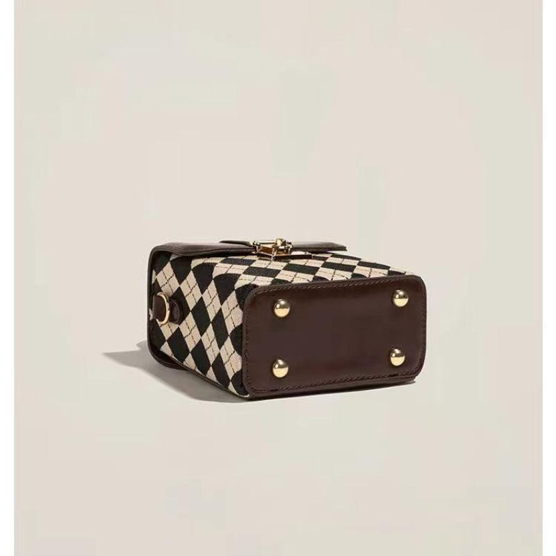 

2022 Autumn/Winter Women s Versatile Handbag: Crossbody, Single Shoulder, Diamond Pattern, Small Phone Bag