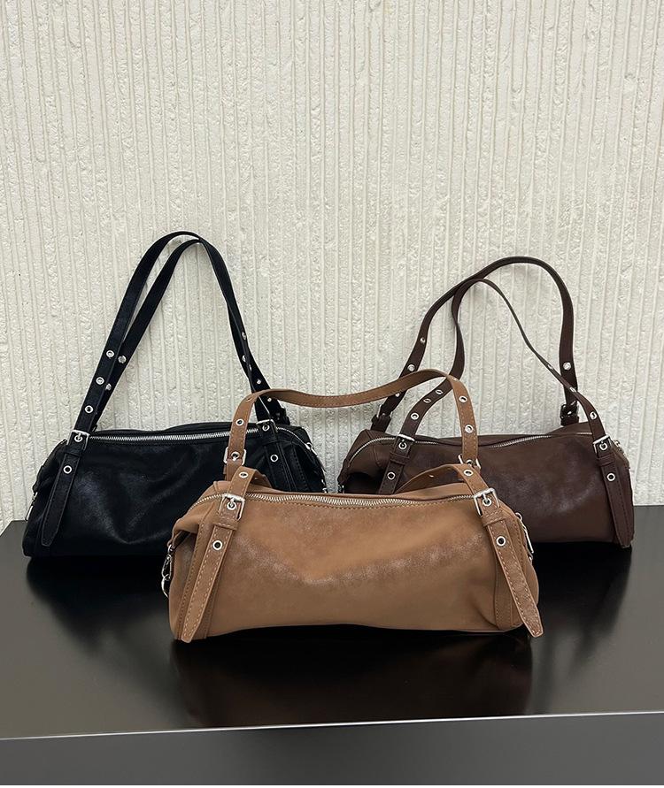 Versatile Tote Bag Underarm Pillow Handbag Commuter Shoulder Bag Simple Bla Retro Sle Casual Handbag for Men And Women