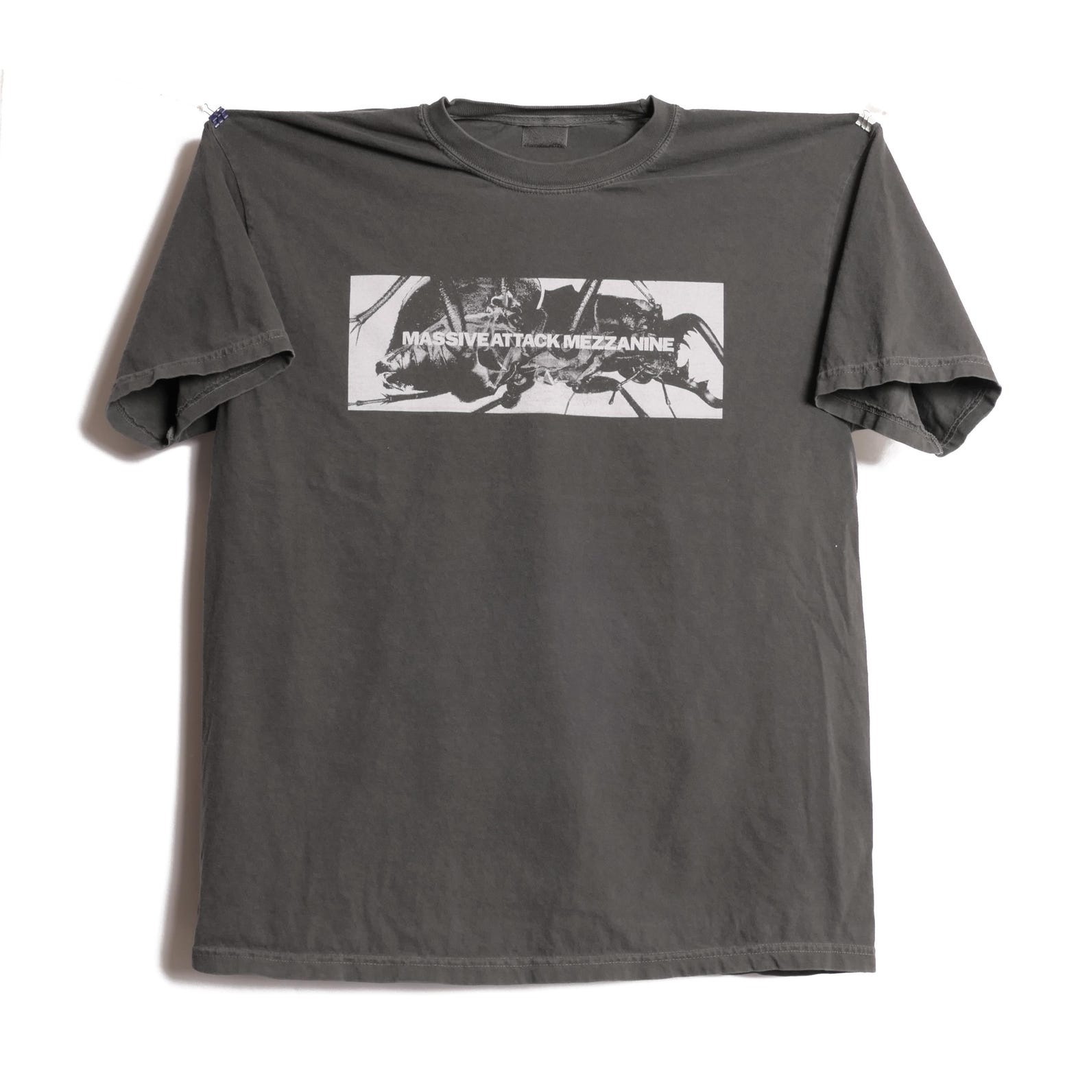 Massive Attack Mezzanine Band Tee English trip hop collective Bristol England Alternative Tour Unfinished Sympathy Ultra Faded Shirt - XL XL