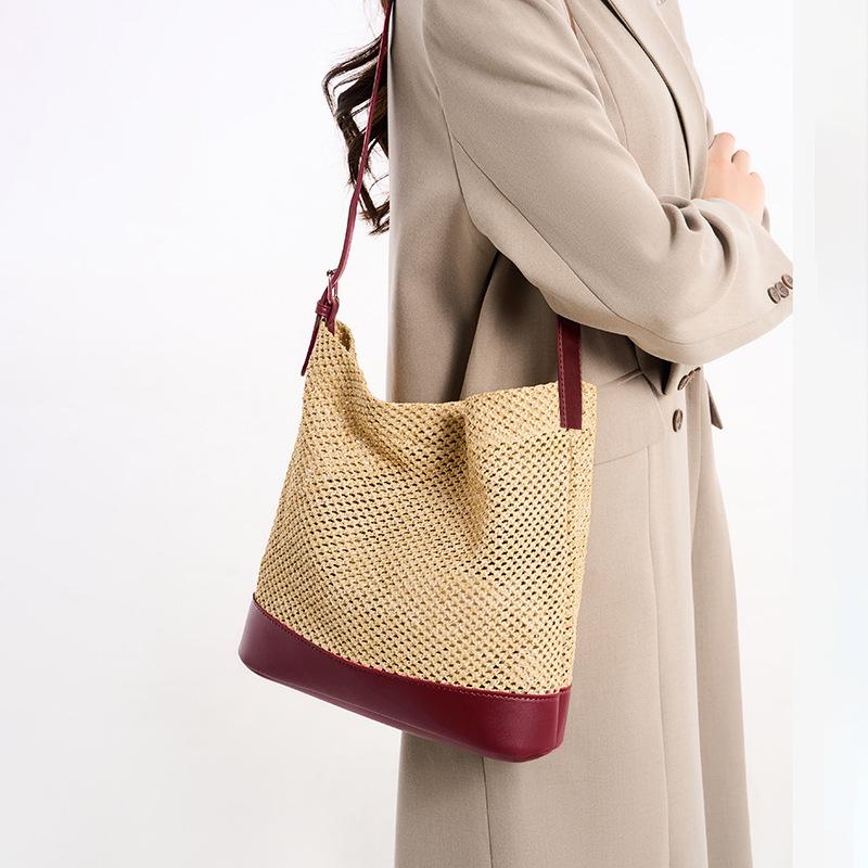 Woven Commuter Women'S Bag Tote Bag Autumn And Winter High-End Sense Niche Retro Crossbody Shoulder Armpit Bag