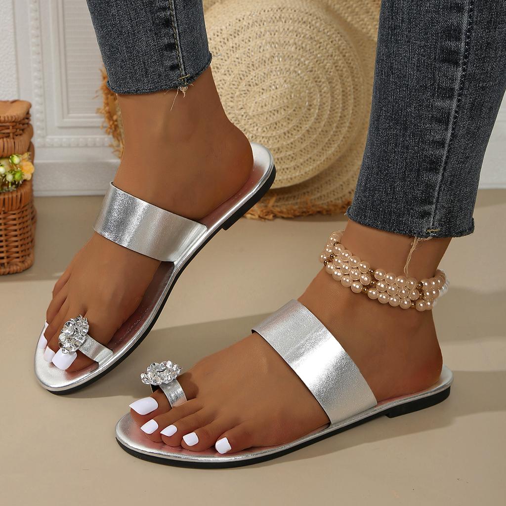 Women Minimalist Thong Slippers 2026 New Fashion Flat Sandals Summer Outdoor Slippers Vacation Leisure Woman Shoes Slides Women