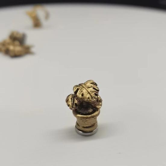 8PCS Hinge Decorative Ornaments Resin Miniature Figurines Hinge Toppers Retro Style Home Decorations for Cabinet Doors